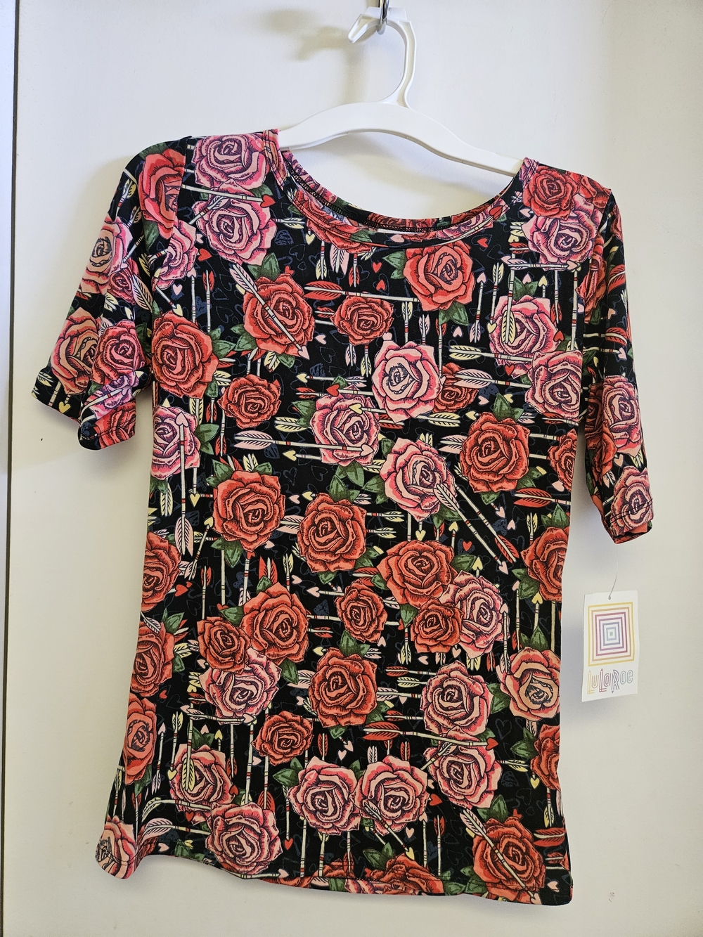 LuLaRoe Black Scoop Neck Tee with Red & Pink Roses